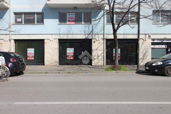 locale commerciale in vendita a Pescara in zona Castellammare