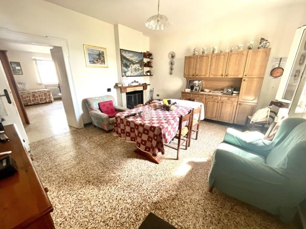 casa indipendente in vendita a Pescara in zona Ospedale