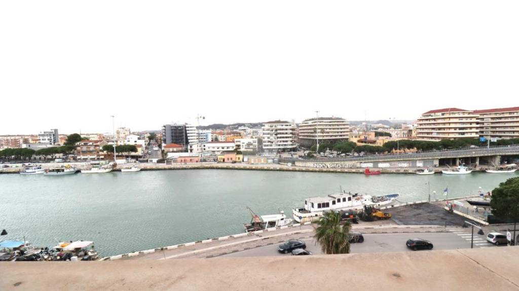 appartamento in vendita a Pescara in zona Centro Città