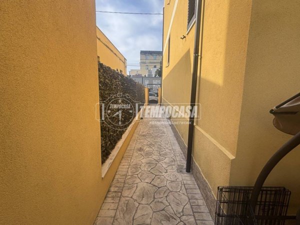 casa indipendente in vendita a Pescara in zona Porta Nuova