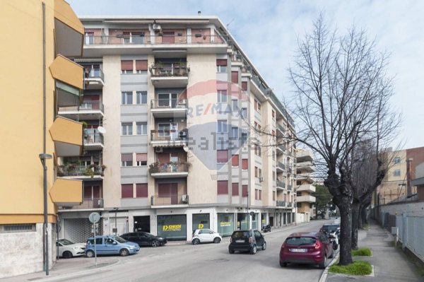 appartamento in vendita a Pescara in zona Centro Città