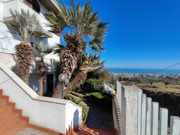 casa indipendente in vendita a Pescara