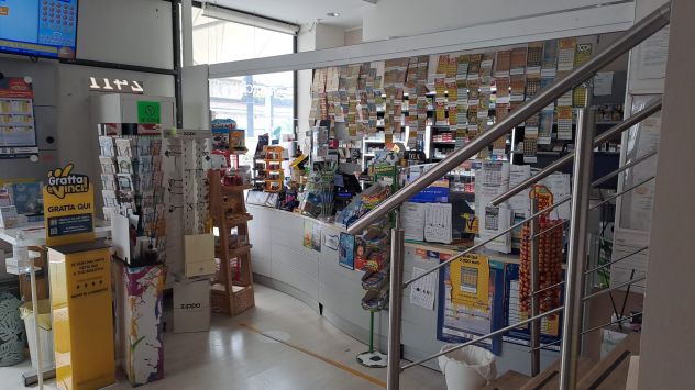 negozio in vendita a Pescara in zona Centro Città