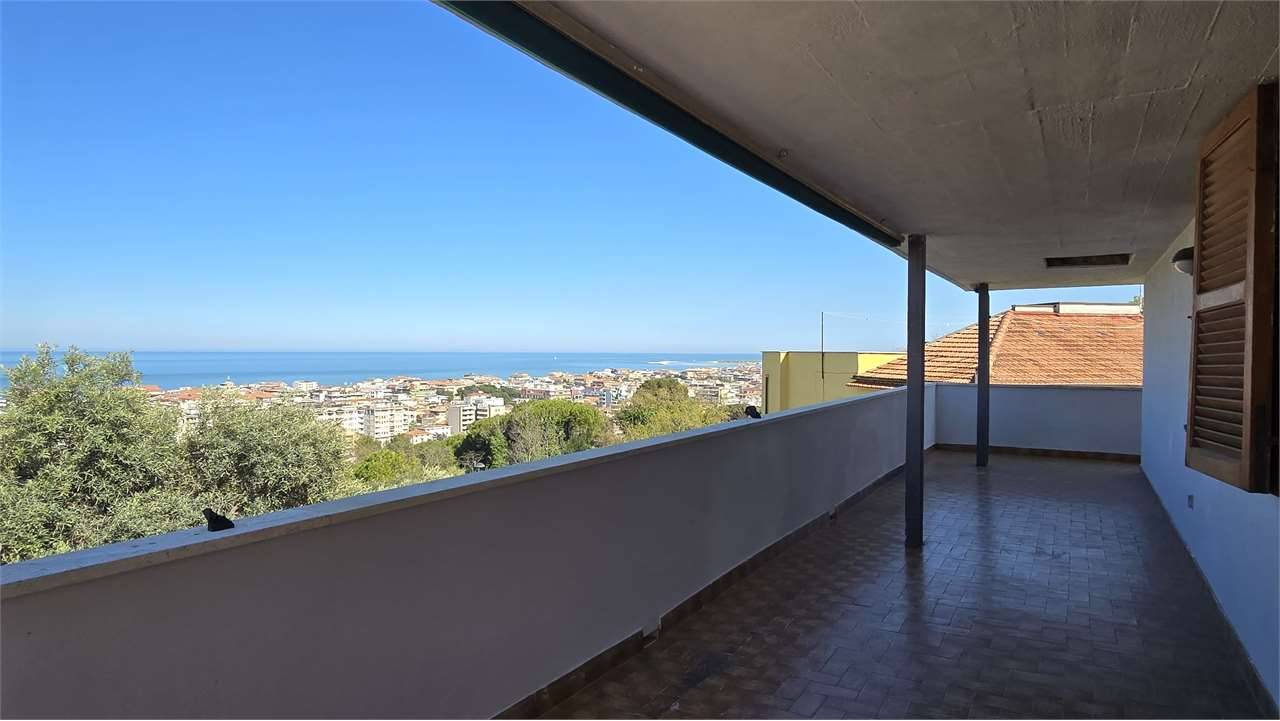 casa indipendente in vendita a Pescara in zona Castellammare