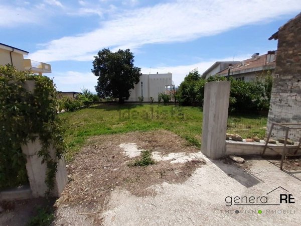 casa indipendente in vendita a Pescara in zona Colle Marino