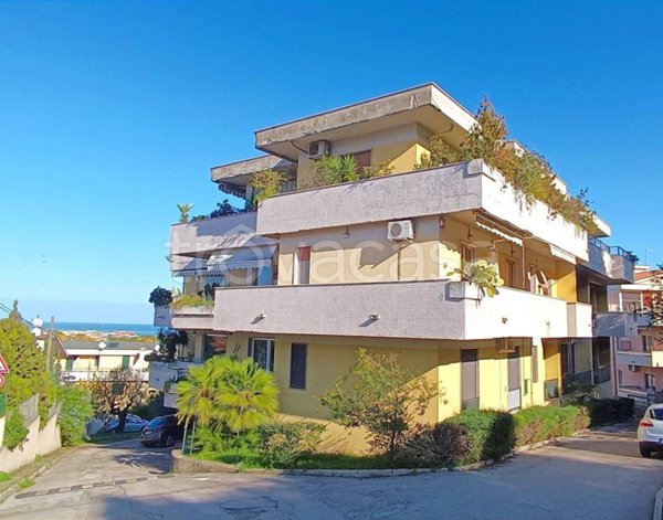 appartamento in vendita a Pescara in zona Pineta