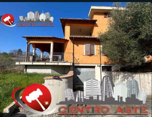 casa indipendente in vendita a Pescara in zona Colle Innamorati