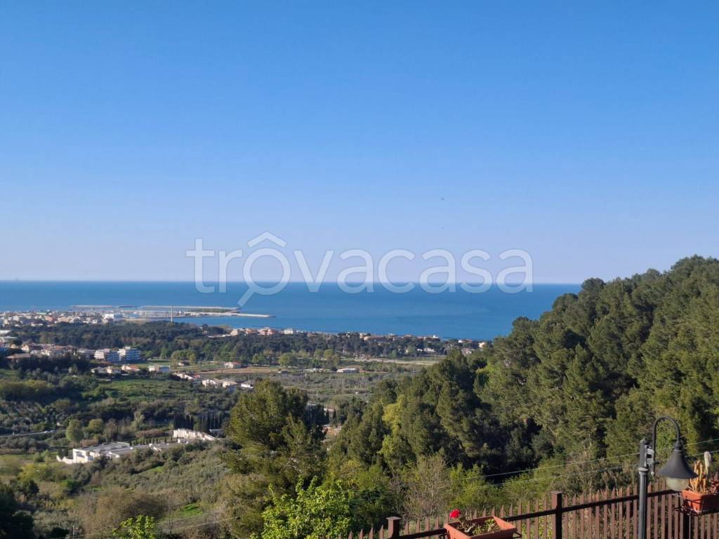 casa indipendente in vendita a Pescara in zona San Silvestro