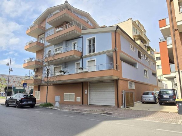 appartamento in vendita a Pescara in zona Porta Nuova