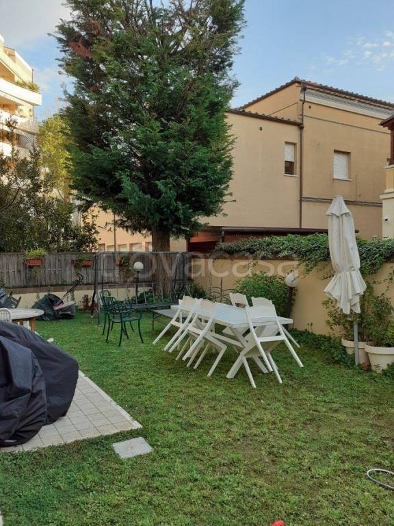 casa indipendente in vendita a Pescara in zona Porta Nuova