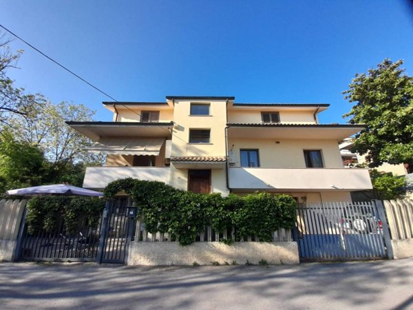 casa indipendente in vendita a Pescara in zona Colle Scorrano