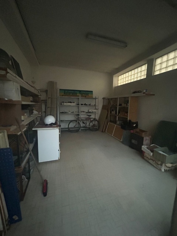 locale commerciale in vendita a Pescara in zona Stadio