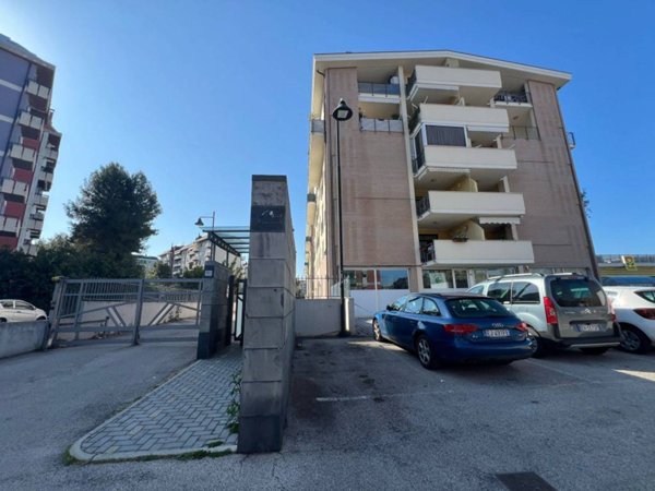 appartamento in vendita a Pescara in zona Fontanelle