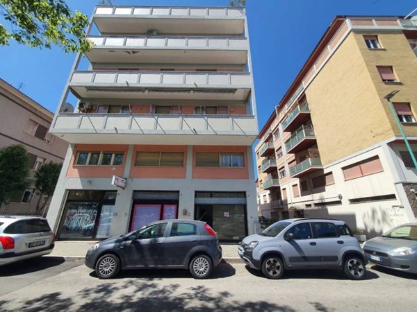 negozio in vendita a Pescara in zona Ospedale