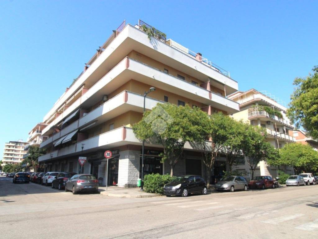 appartamento in vendita a Pescara in zona Stadio