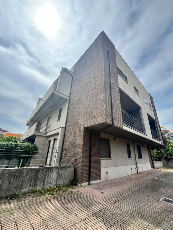 appartamento in vendita a Pescara in zona Porta Nuova