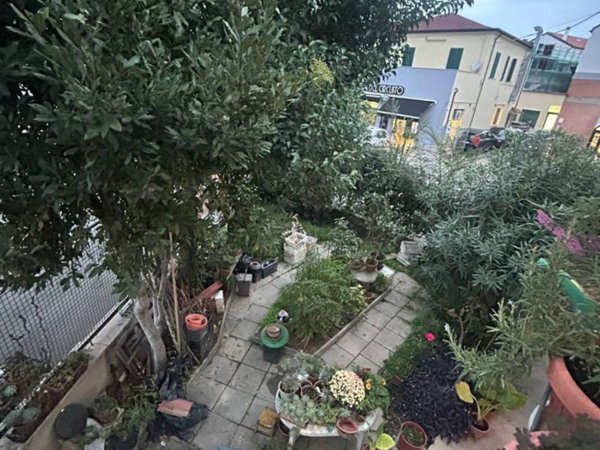 casa indipendente in vendita a Pescara in zona Ospedale