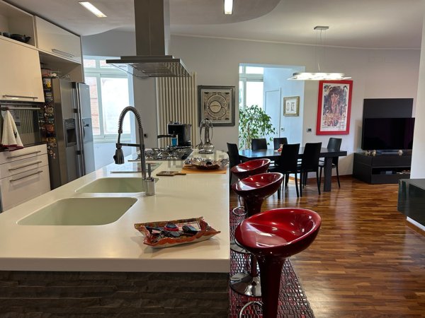 appartamento in vendita a Pescara in zona Porta Nuova