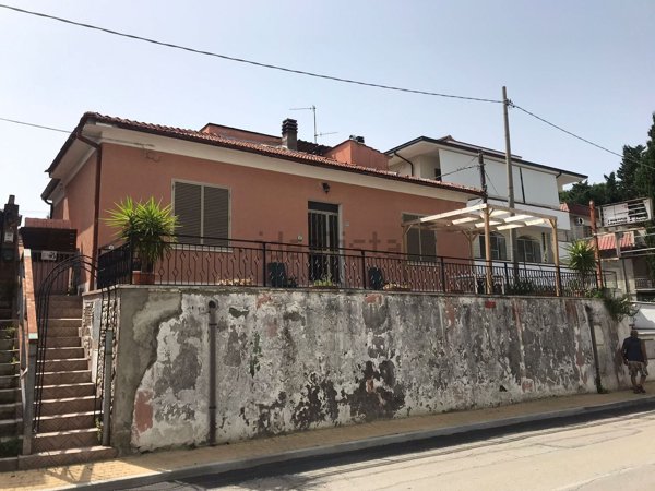 casa indipendente in vendita a Pescara in zona San Silvestro
