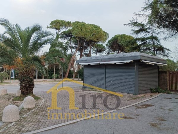 locale commerciale in vendita a Pescara