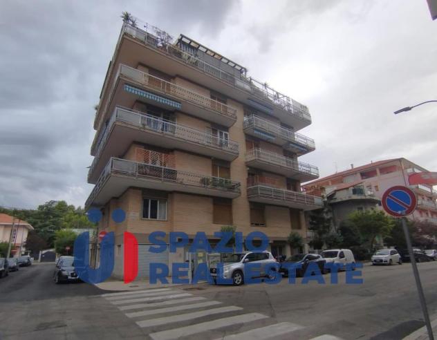 locale commerciale in vendita a Pescara