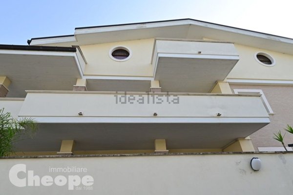casa indipendente in vendita a Pescara in zona Pineta
