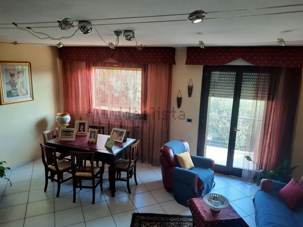 casa indipendente in vendita a Pescara in zona Colle Marino