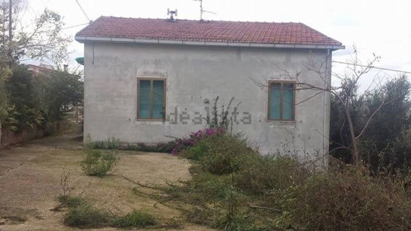 casa indipendente in vendita a Pescara in zona Porta Nuova
