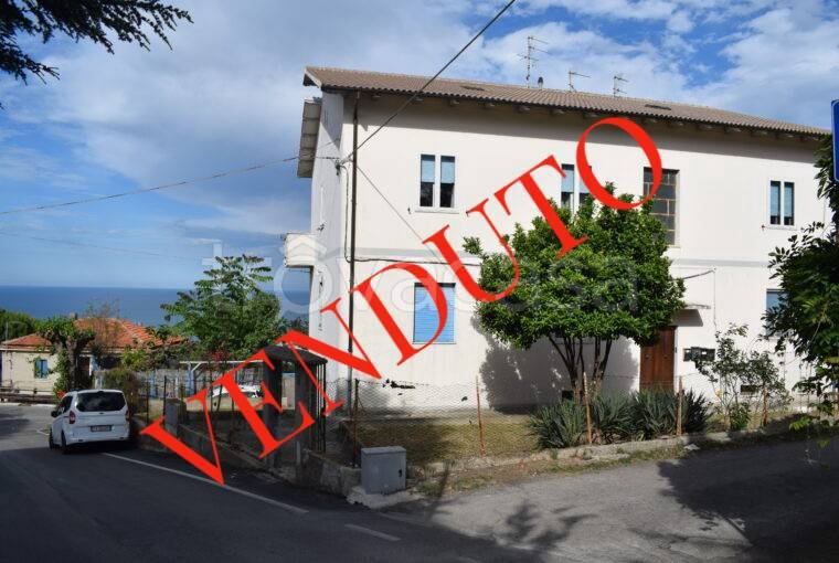 appartamento in vendita a Pescara in zona Colle Scorrano