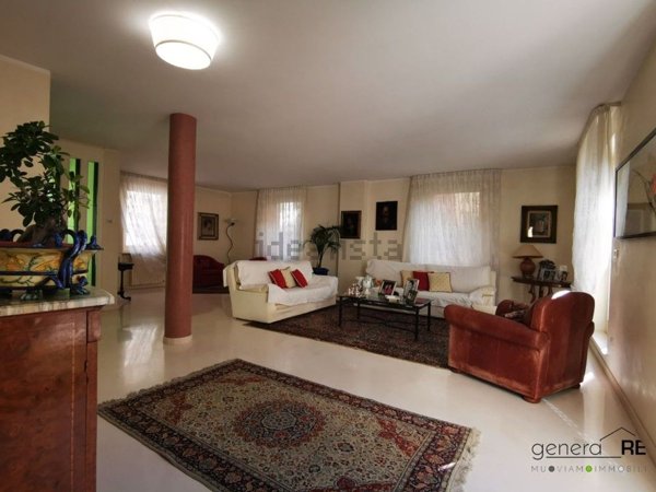 casa indipendente in vendita a Pescara in zona Centro Città