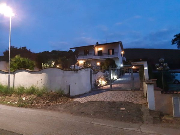 casa indipendente in vendita a Pescara