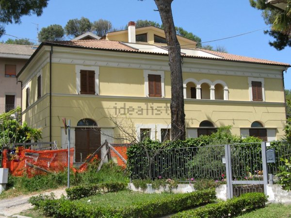 casa indipendente in vendita a Pescara