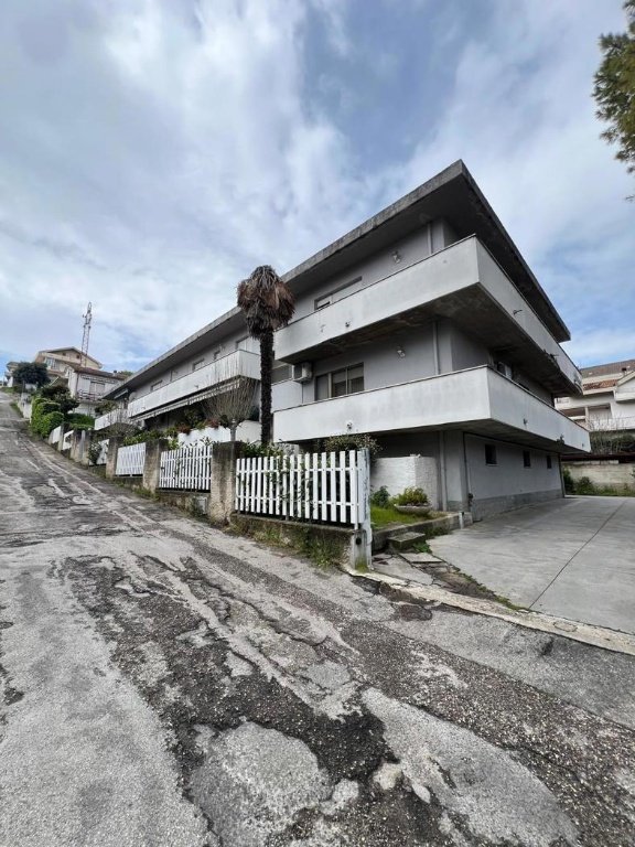 appartamento in vendita a Pescara in zona Colle Innamorati