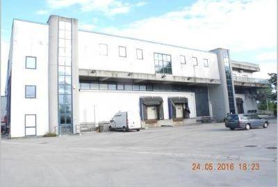 capannone in vendita a Pescara