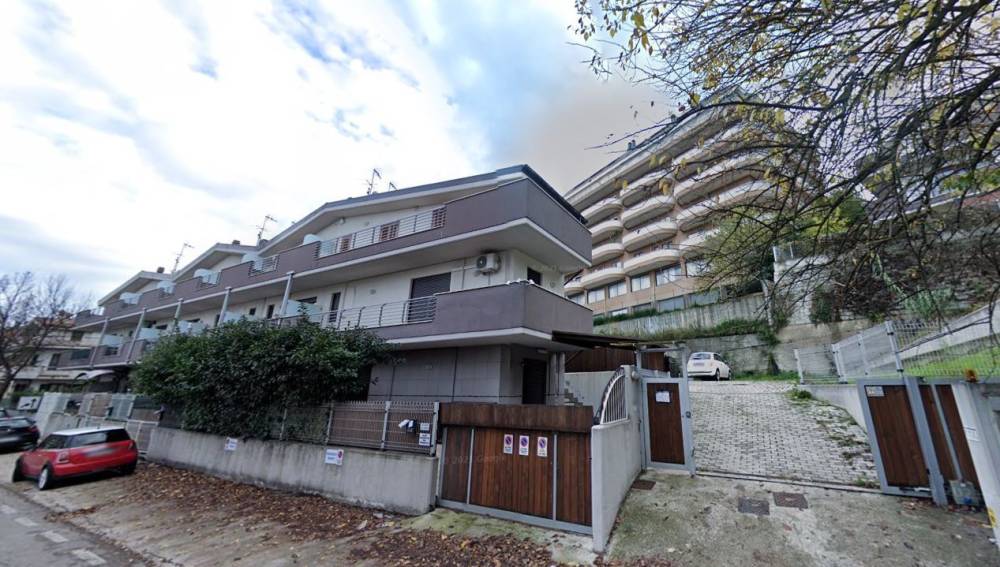 casa indipendente in vendita a Pescara in zona Pineta