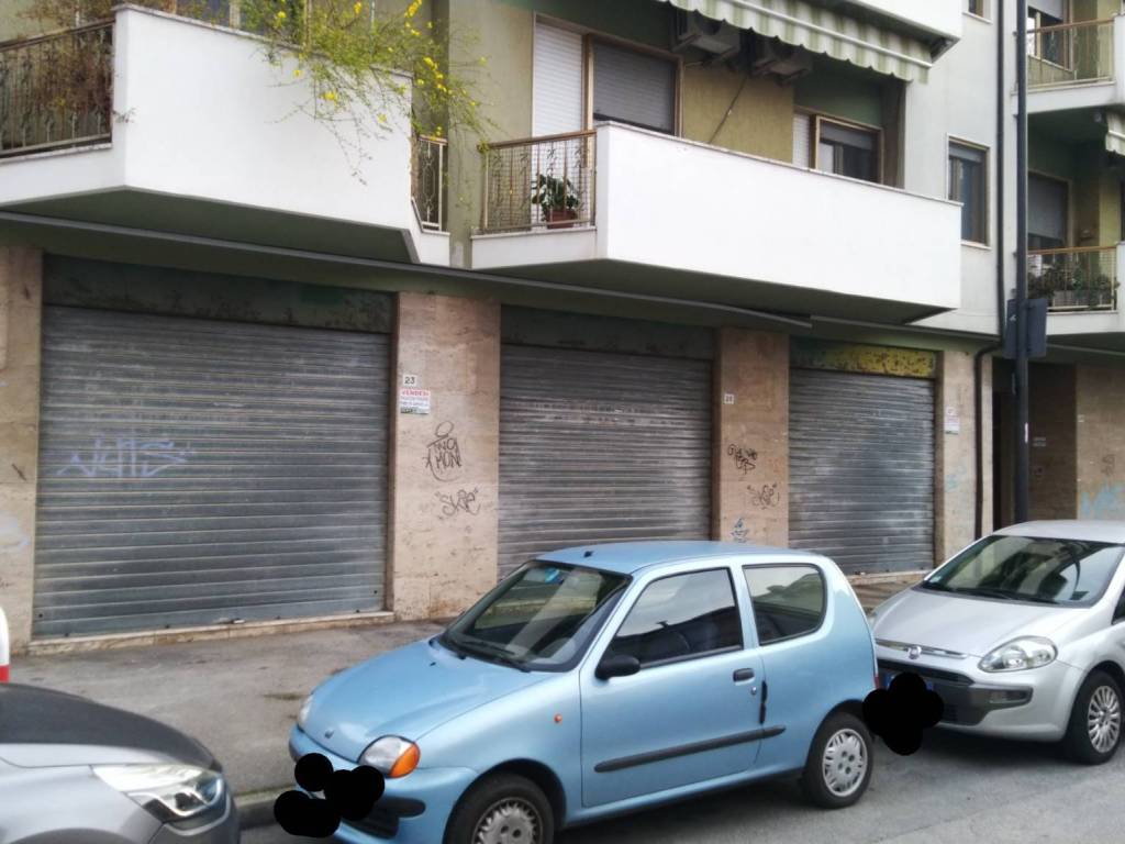 locale di sgombero in vendita a Pescara in zona Stadio