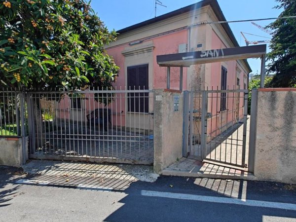 casa indipendente in vendita a Pescara in zona Kennedy