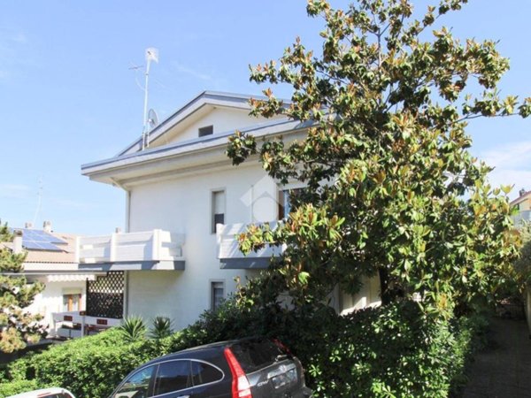 casa indipendente in vendita a Pescara in zona Ospedale