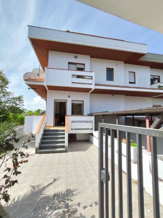 casa indipendente in vendita a Pescara in zona San Silvestro