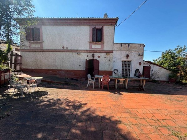 casa indipendente in vendita a Pescara in zona Fontanelle