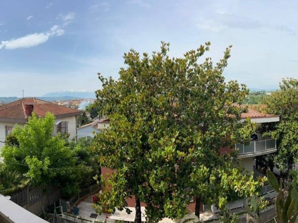 casa indipendente in vendita a Pescara in zona Ospedale