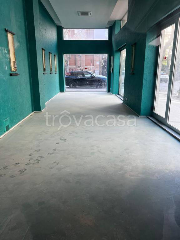 negozio in vendita a Pescara