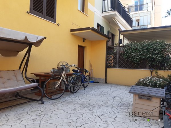 casa indipendente in vendita a Pescara in zona Porta Nuova
