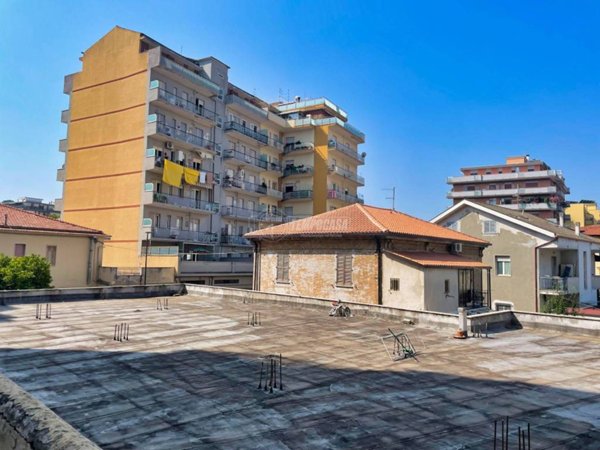 appartamento in vendita a Pescara in zona Porta Nuova