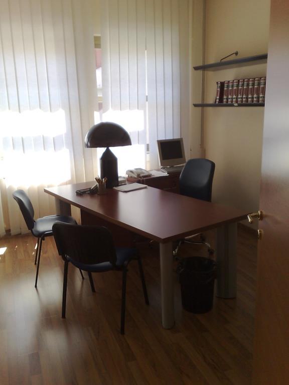 ufficio in vendita a Pescara in zona Centro Città