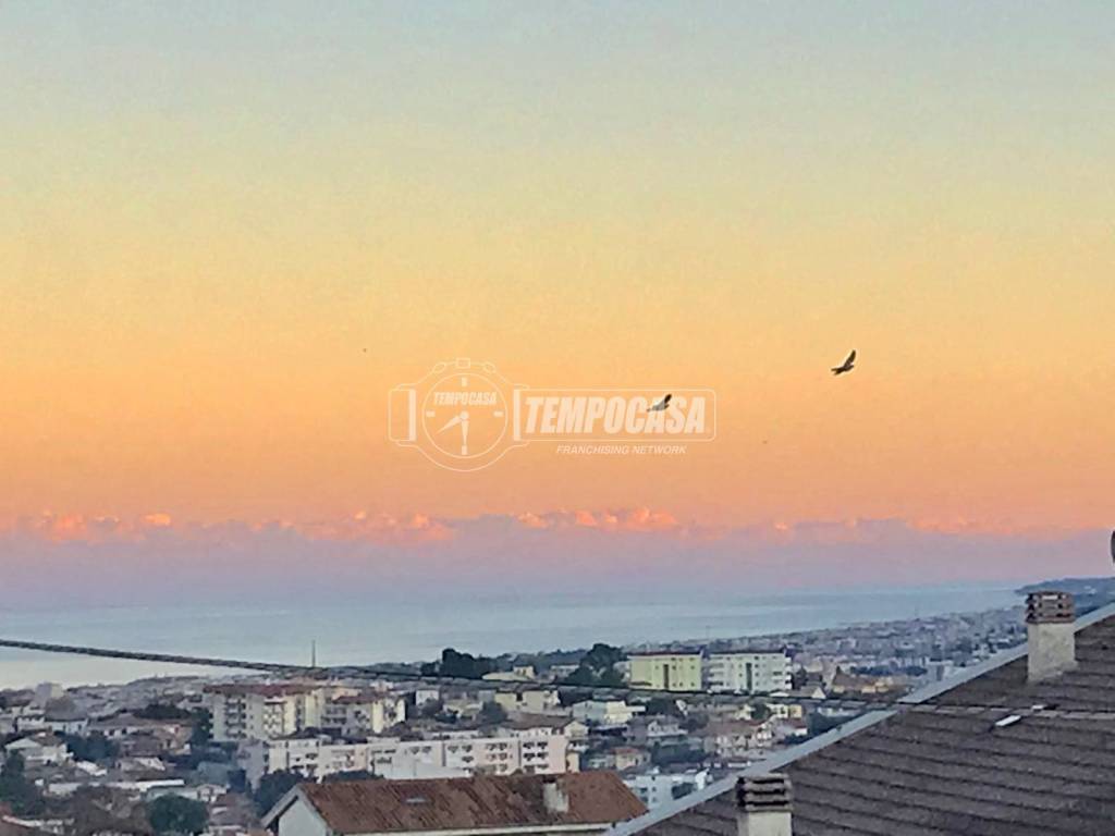 casa indipendente in vendita a Pescara in zona Ospedale