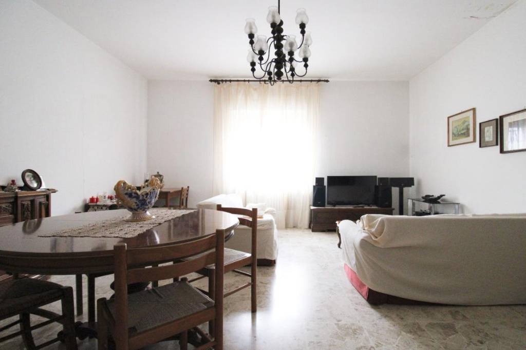 appartamento in vendita a Pescara in zona Centro Città
