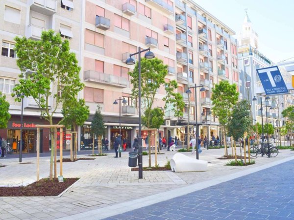negozio in vendita a Pescara