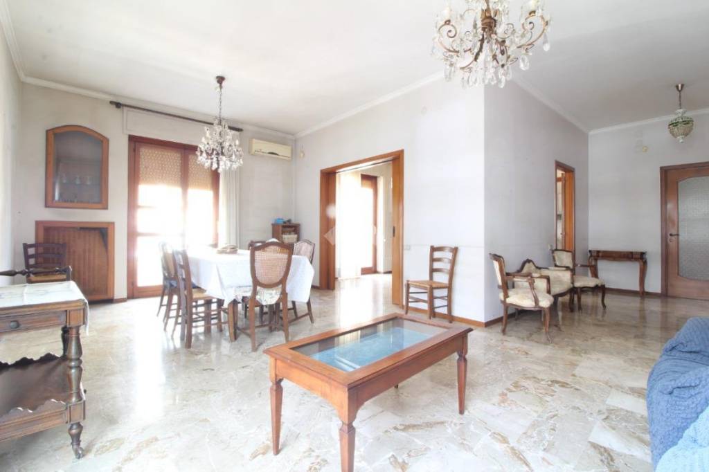 appartamento in vendita a Pescara in zona Centro Città