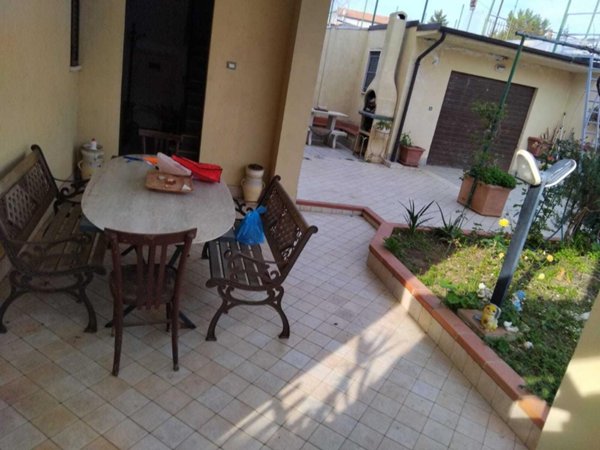 casa indipendente in vendita a Pescara in zona Ospedale